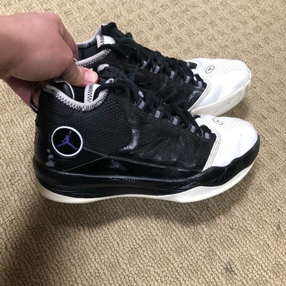 Jordan’s - Picture 2 of 4